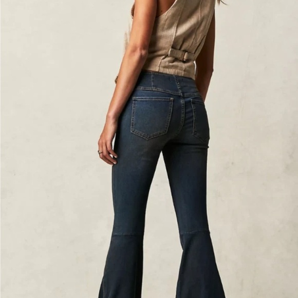 NWT‼️Free People Penny Pull On Stretch Moody Blue Medium Wash Jeans size 27 - Picture 3 of 10